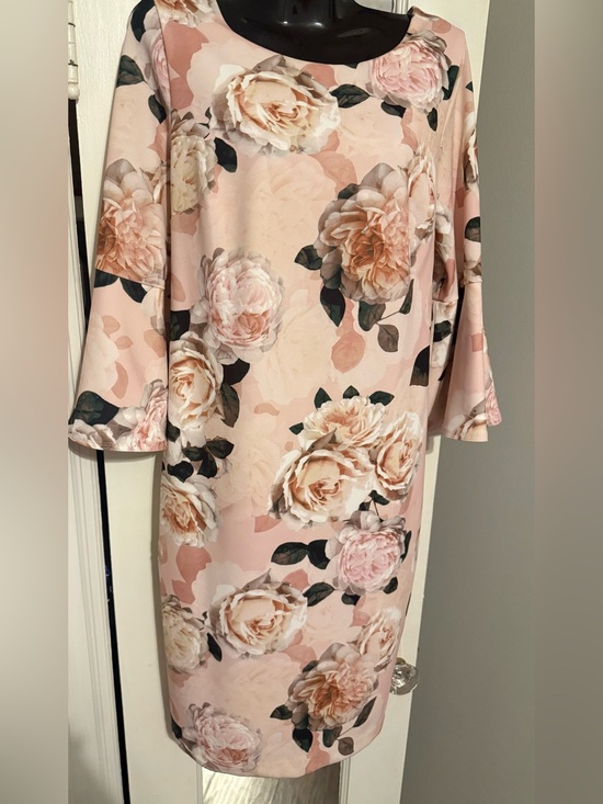 Calvin Klein Dresses & Skirts - Calvin Klein Floral Scuba Knit Bell Sleeve Sheath Cocktail Dress Pink Rose 14